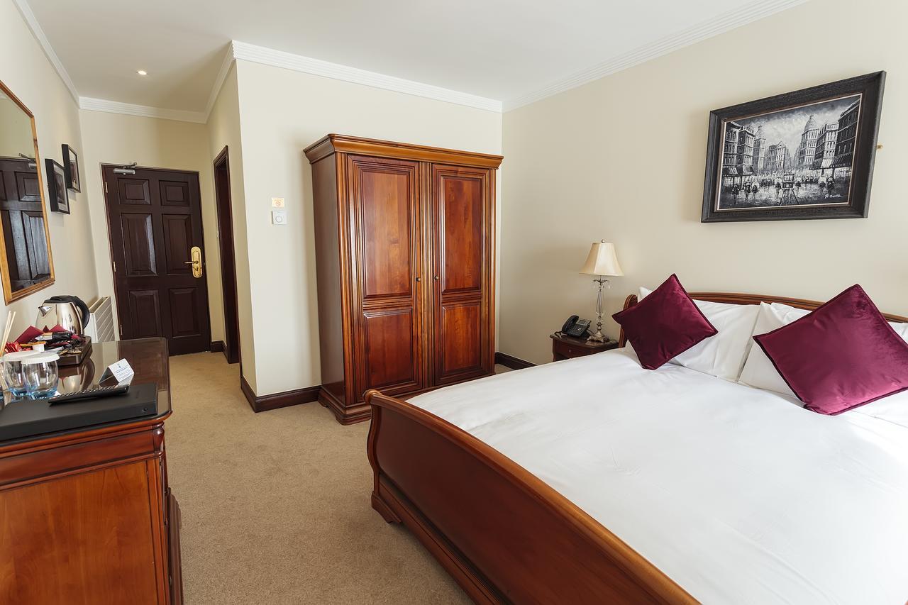 Chester Beatty Inn Ashford Экстерьер фото